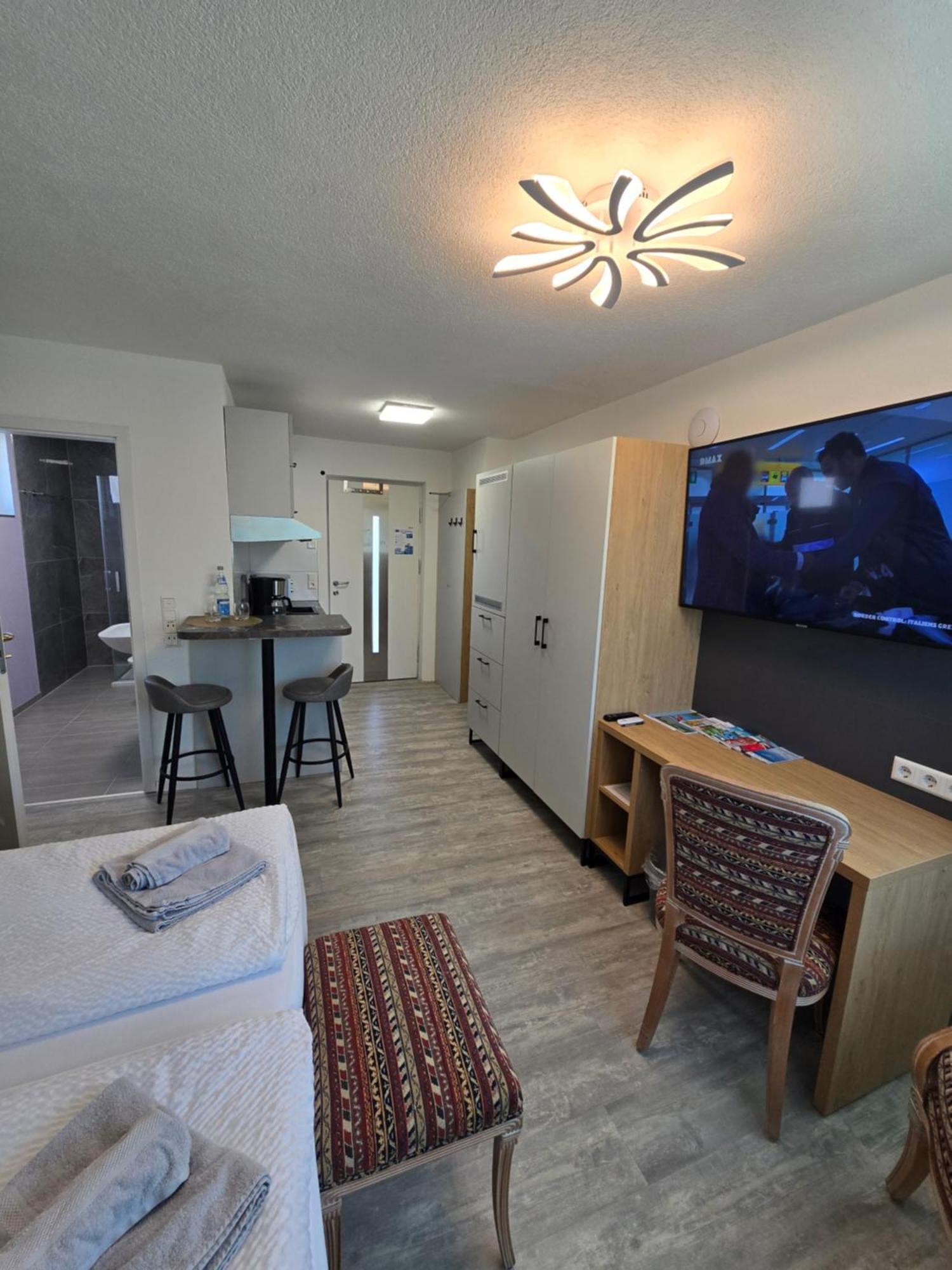 Bodensee Sunshine Zimmer & Apts. Uhldingen-Mühlhofen Екстериор снимка
