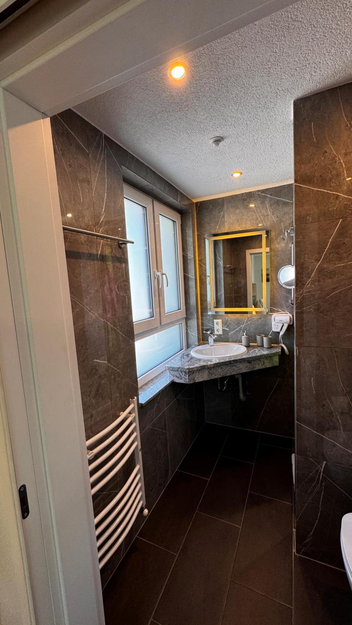 Bodensee Sunshine Zimmer & Apts. Uhldingen-Mühlhofen Екстериор снимка