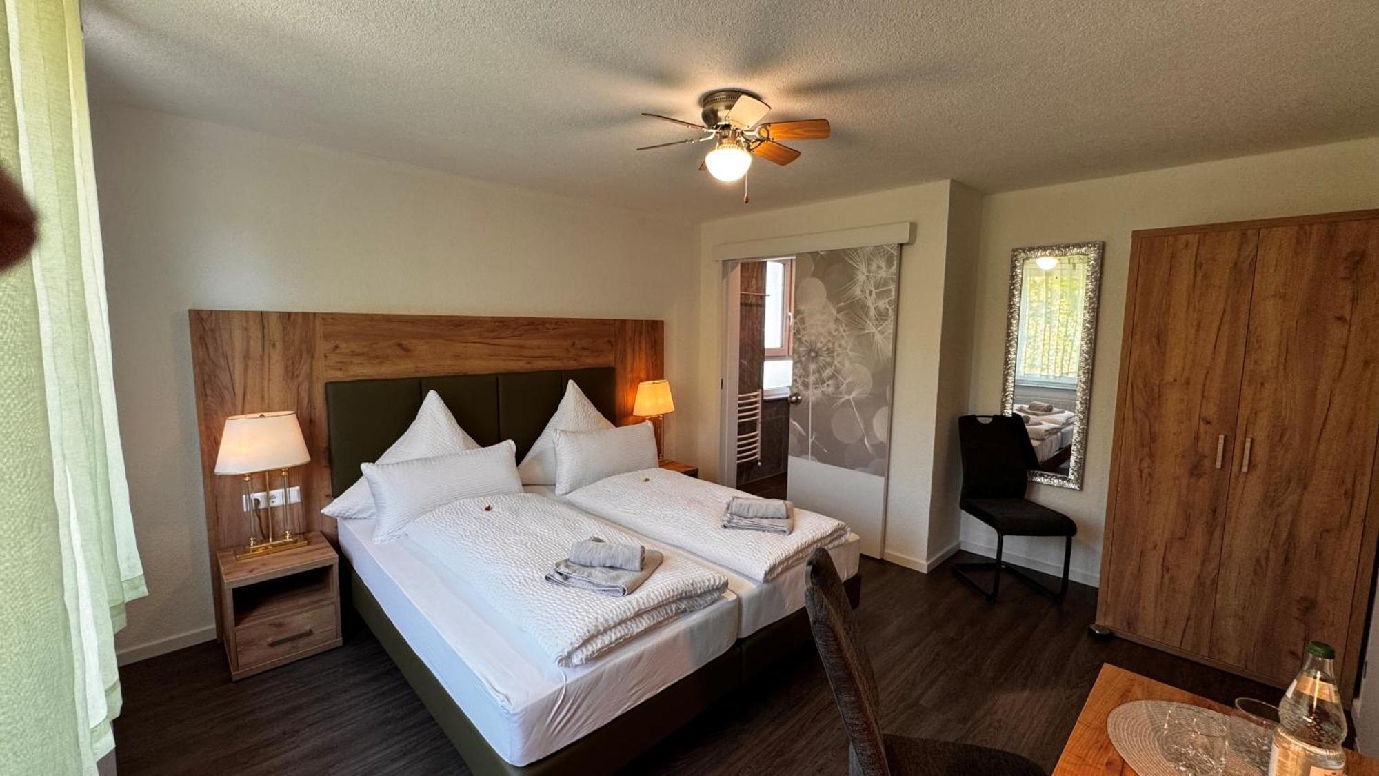 Bodensee Sunshine Zimmer & Apts. Uhldingen-Mühlhofen Екстериор снимка